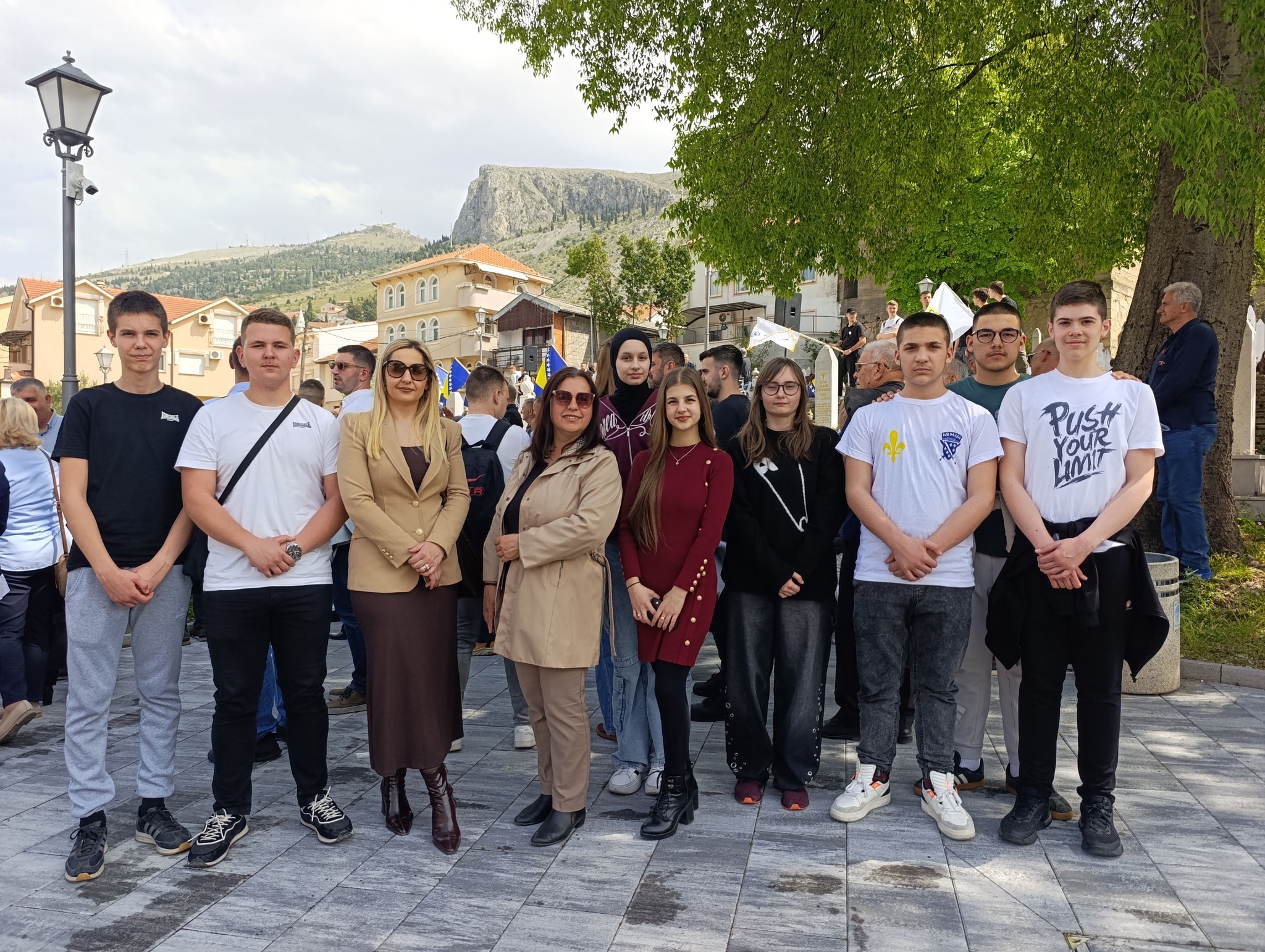 Read more about the article Obilježen 15. april – Dan Armije RBiH: Učenici posjetili Šehitluke