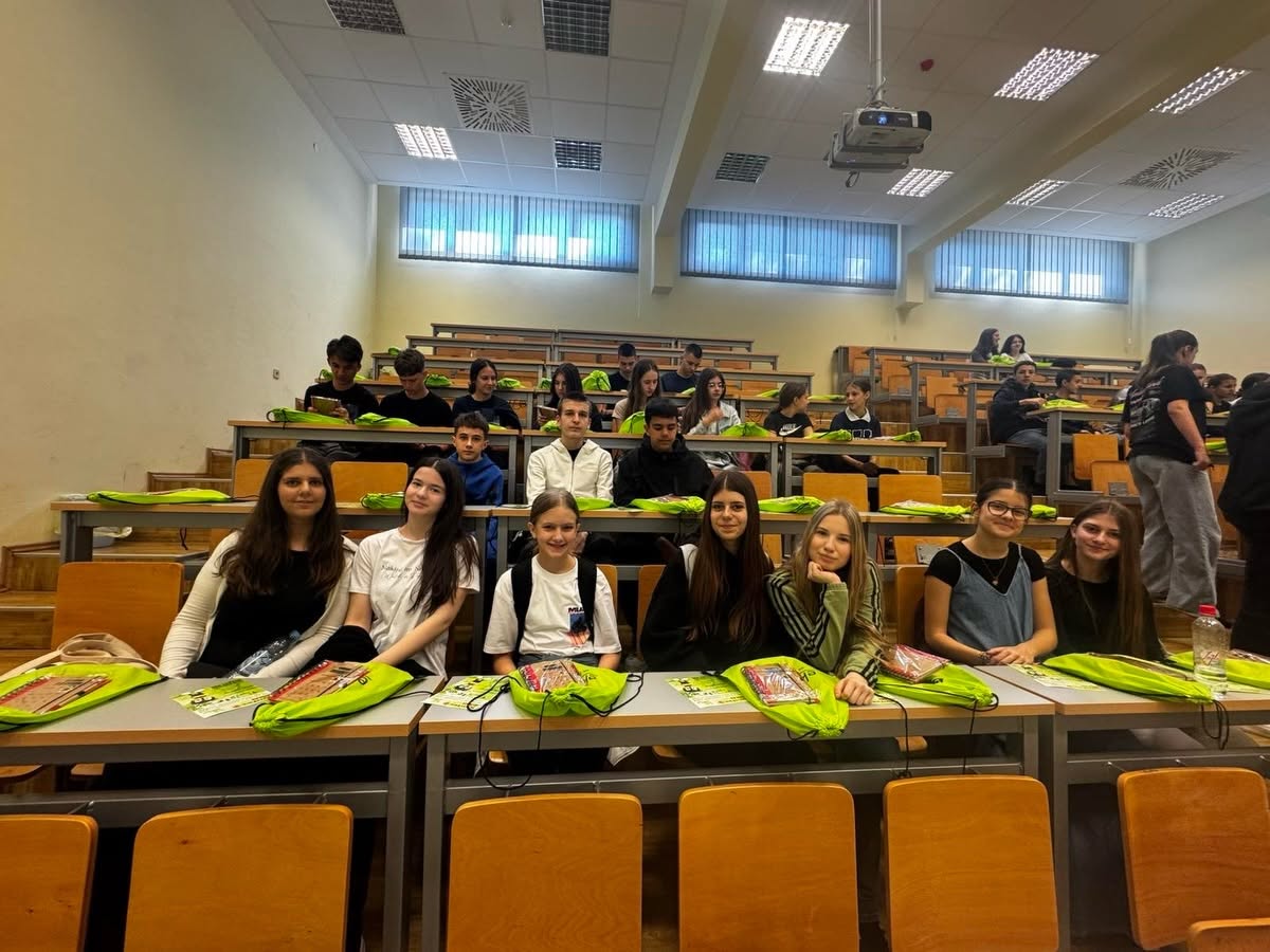 Read more about the article Naši učenici na radionici „Mostar se voli – recikliraj u školi“